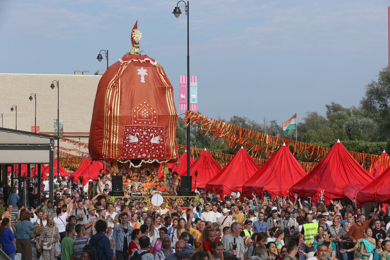 Ратха-ятра на фестивале «День Индии» в Москве